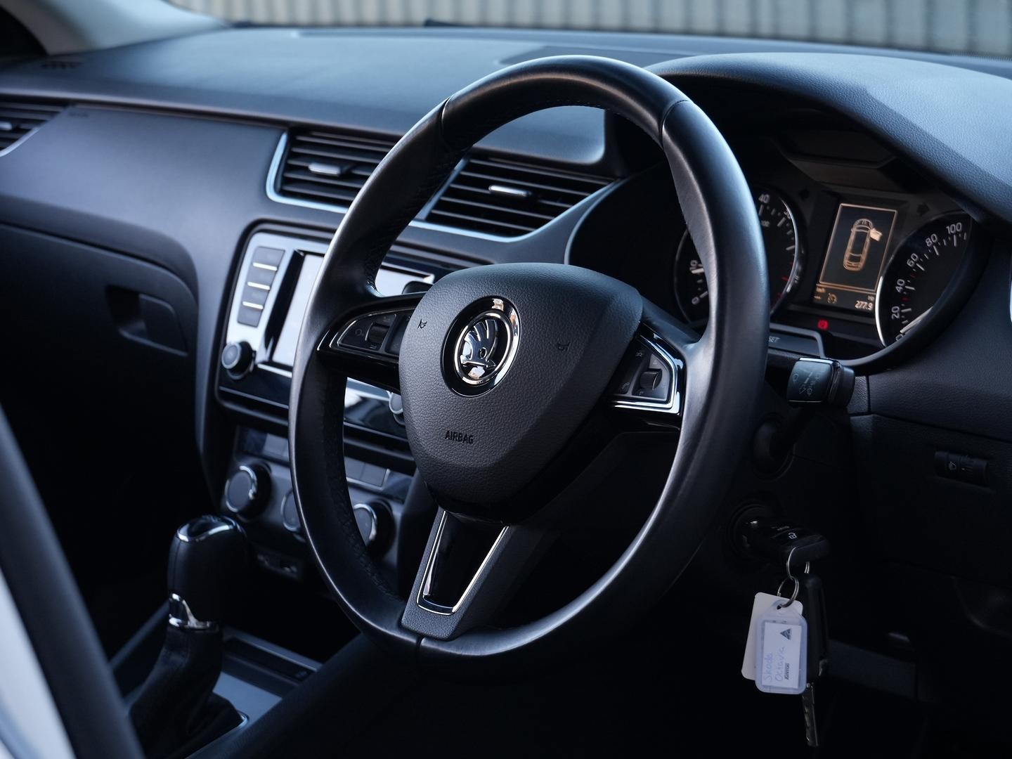 Skoda Octavia image 2