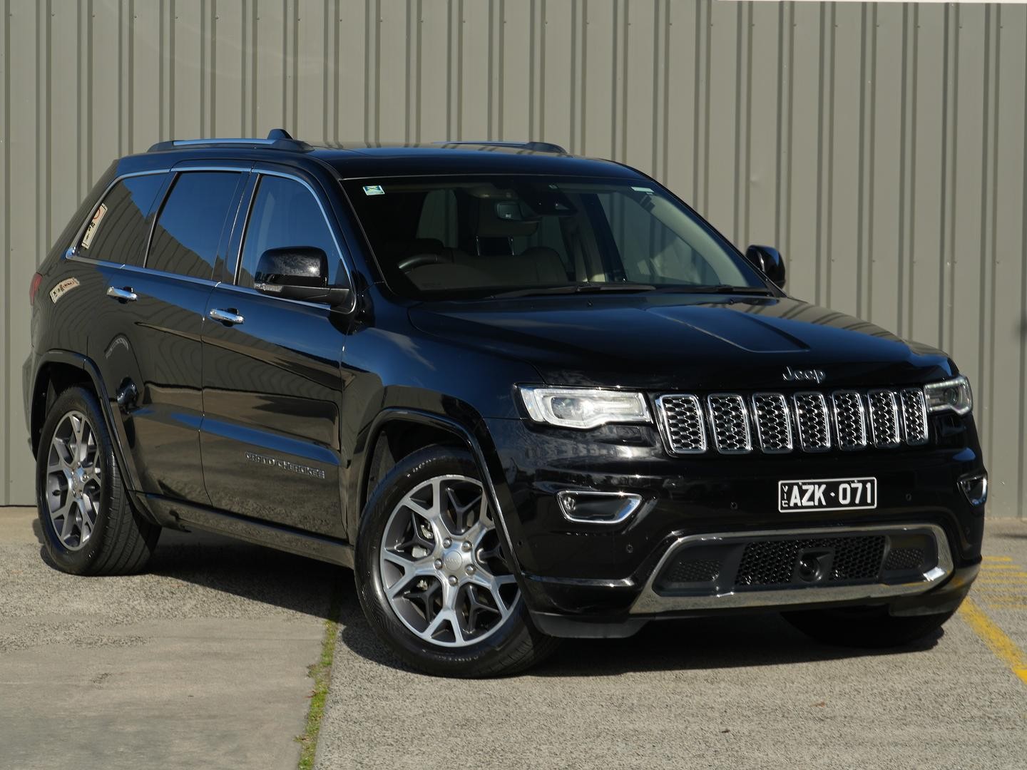 Jeep Grand Cherokee image 1