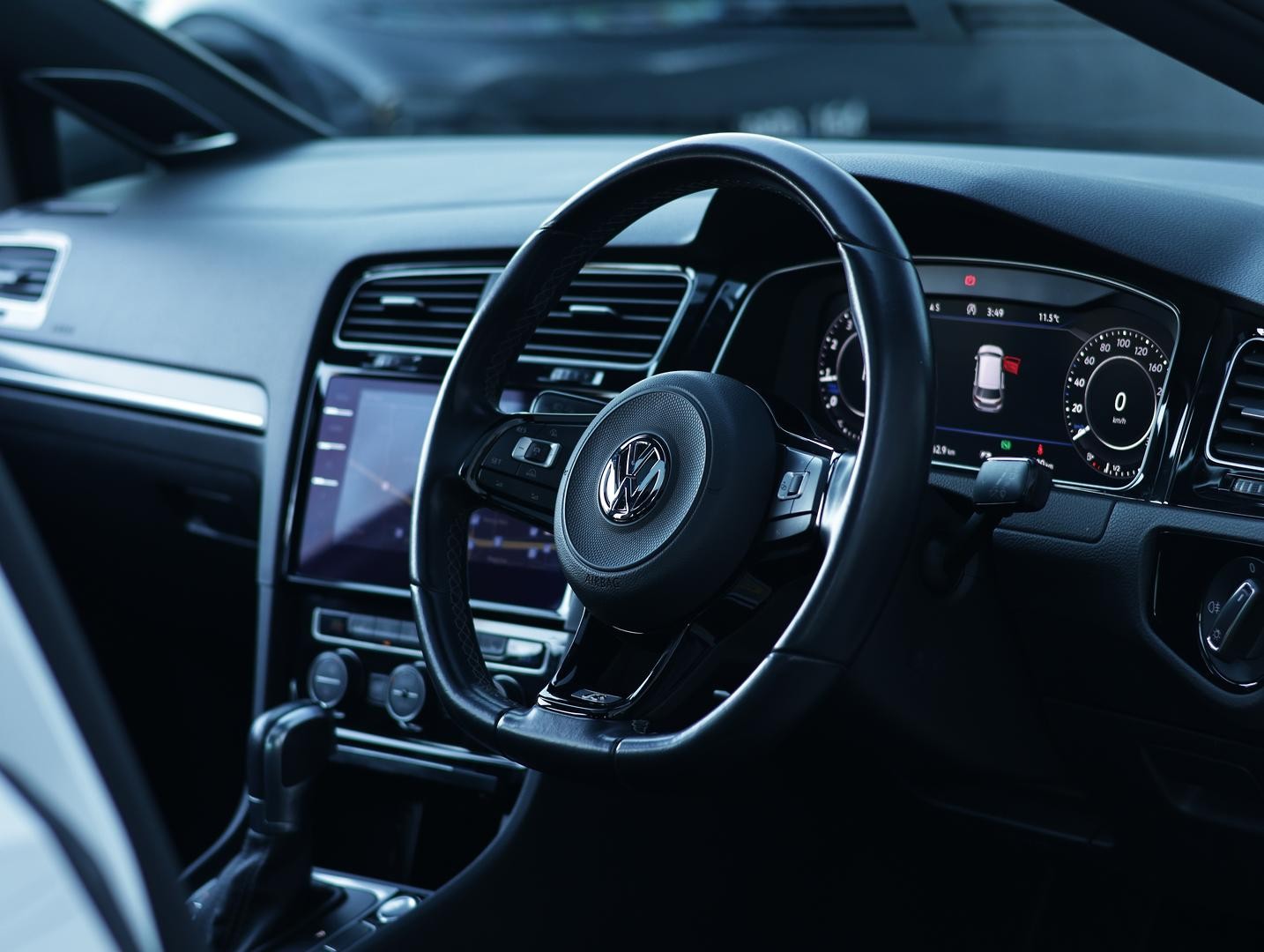 Volkswagen Golf image 2