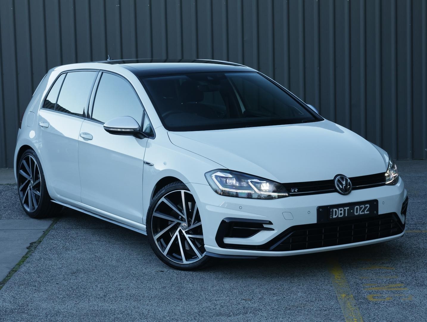 Volkswagen Golf image 1