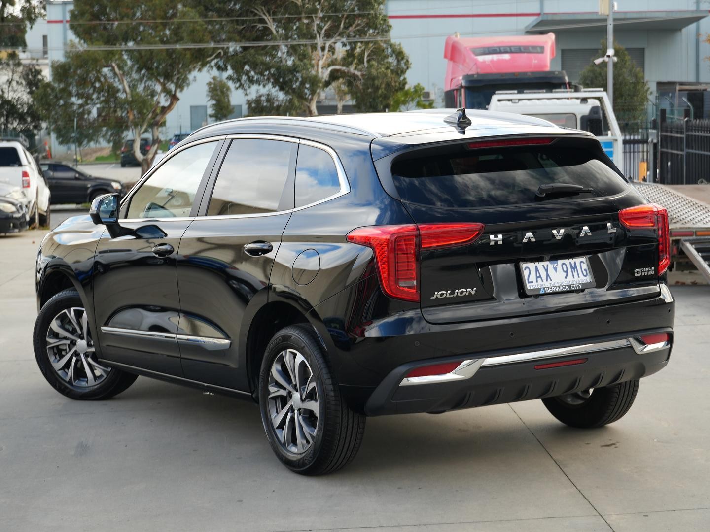 Gwm Haval Jolion image 3