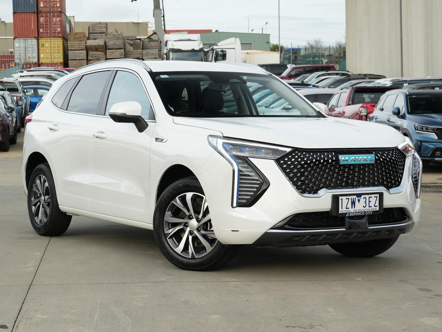 Gwm Haval Jolion image 1