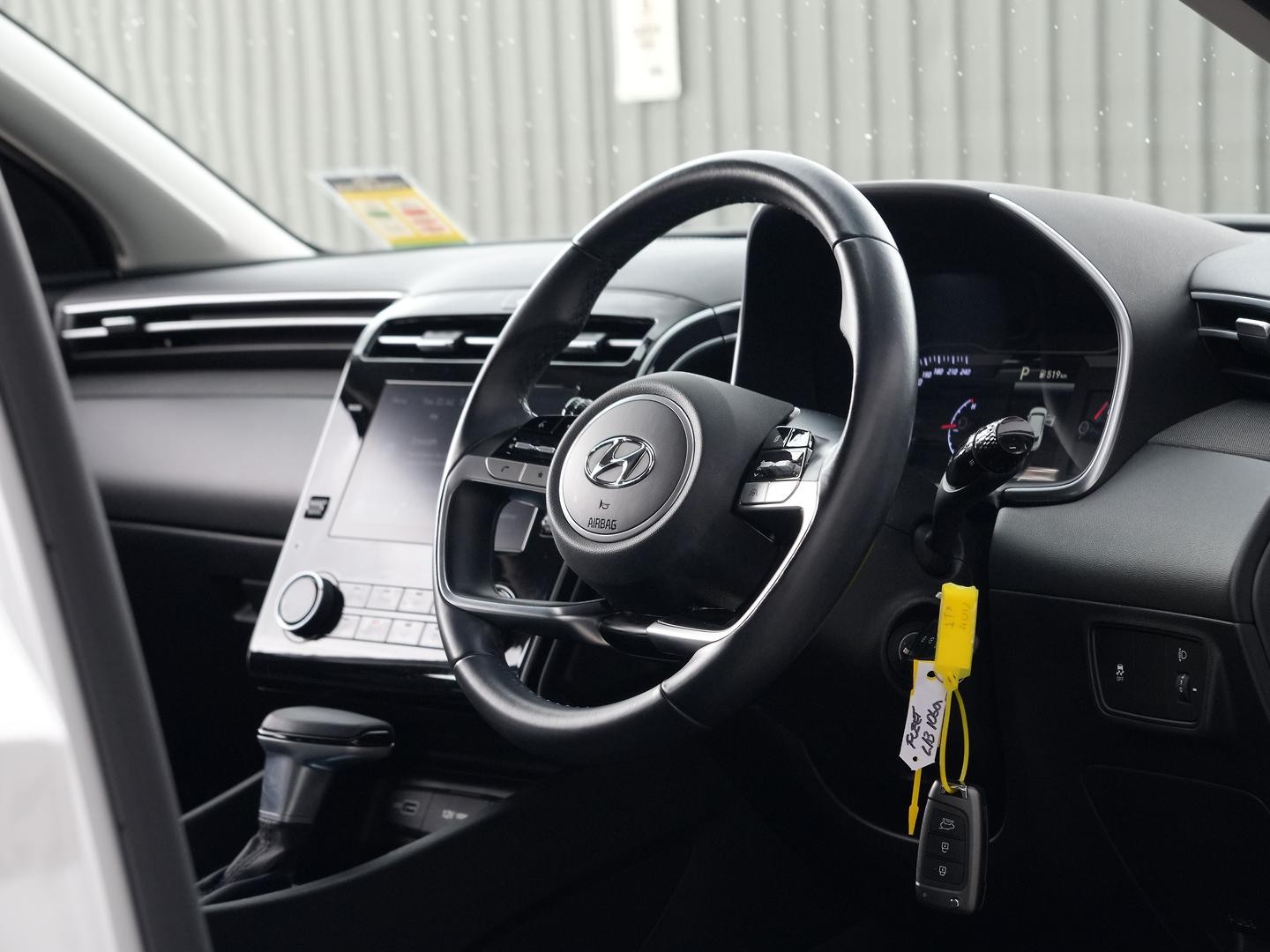 Hyundai Tucson image 2