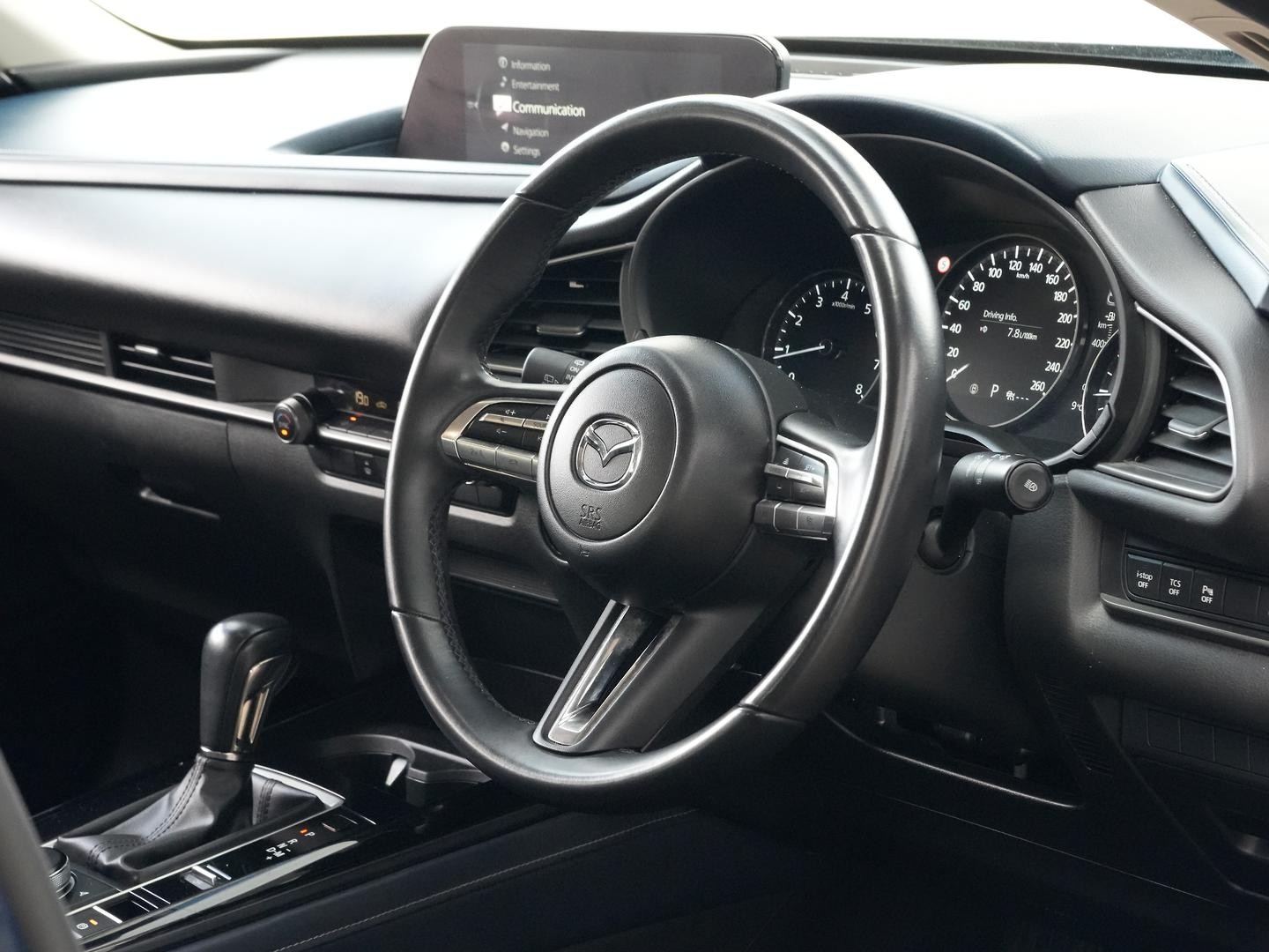 Mazda Cx-30 image 2