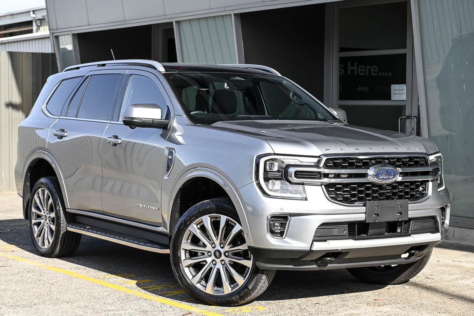 Ford Everest image 1