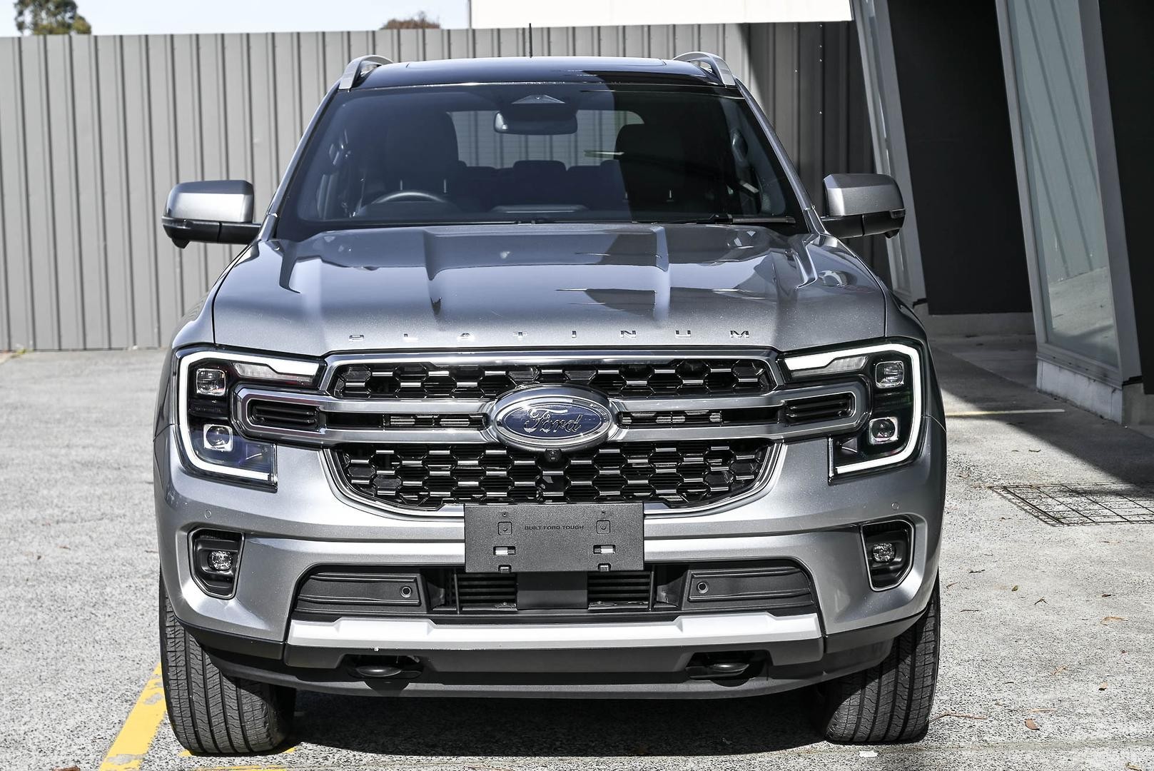 Ford Everest image 2
