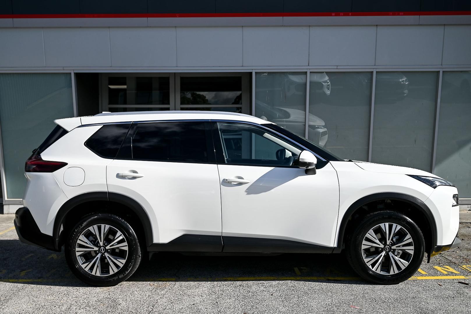 Nissan X-trail image 3
