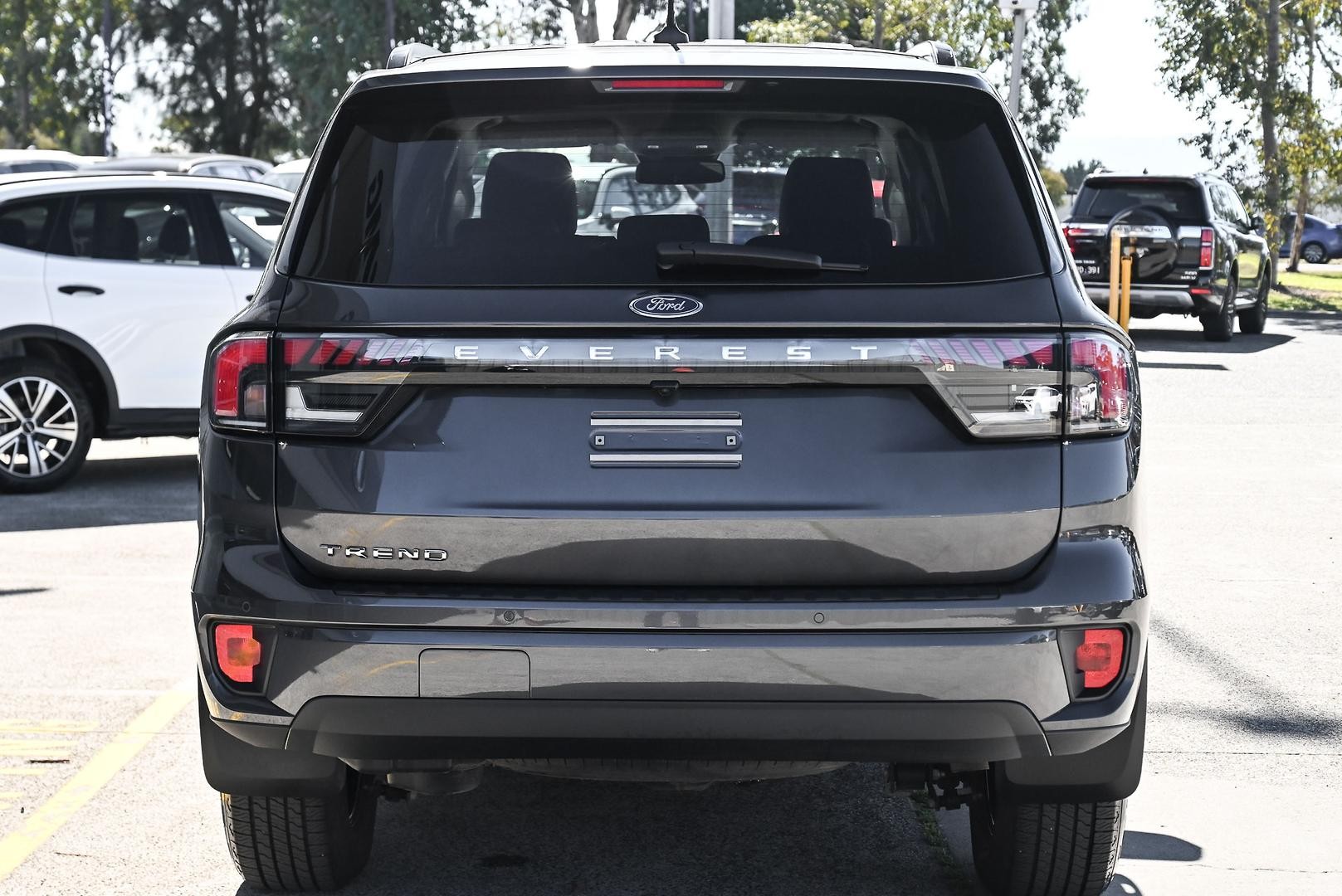 Ford Everest image 4