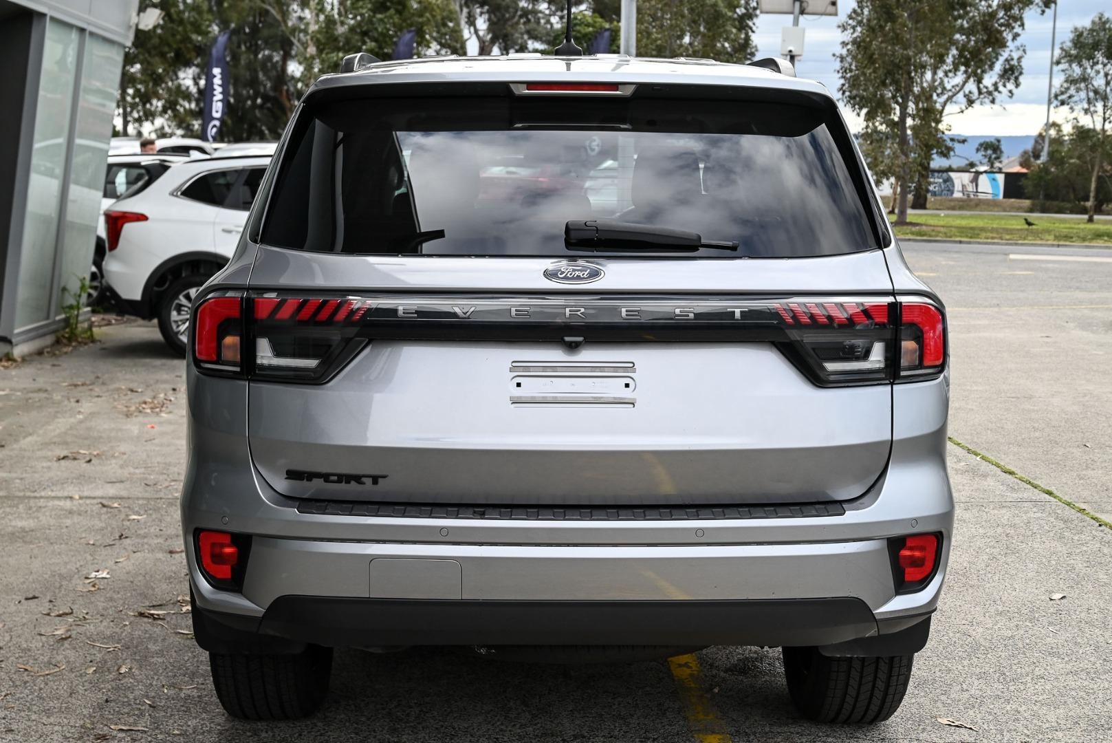 Ford Everest image 4