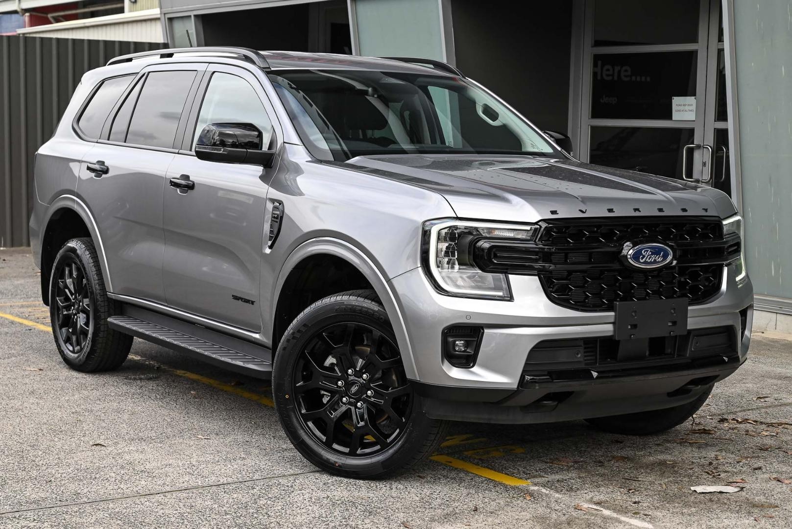 Ford Everest image 1