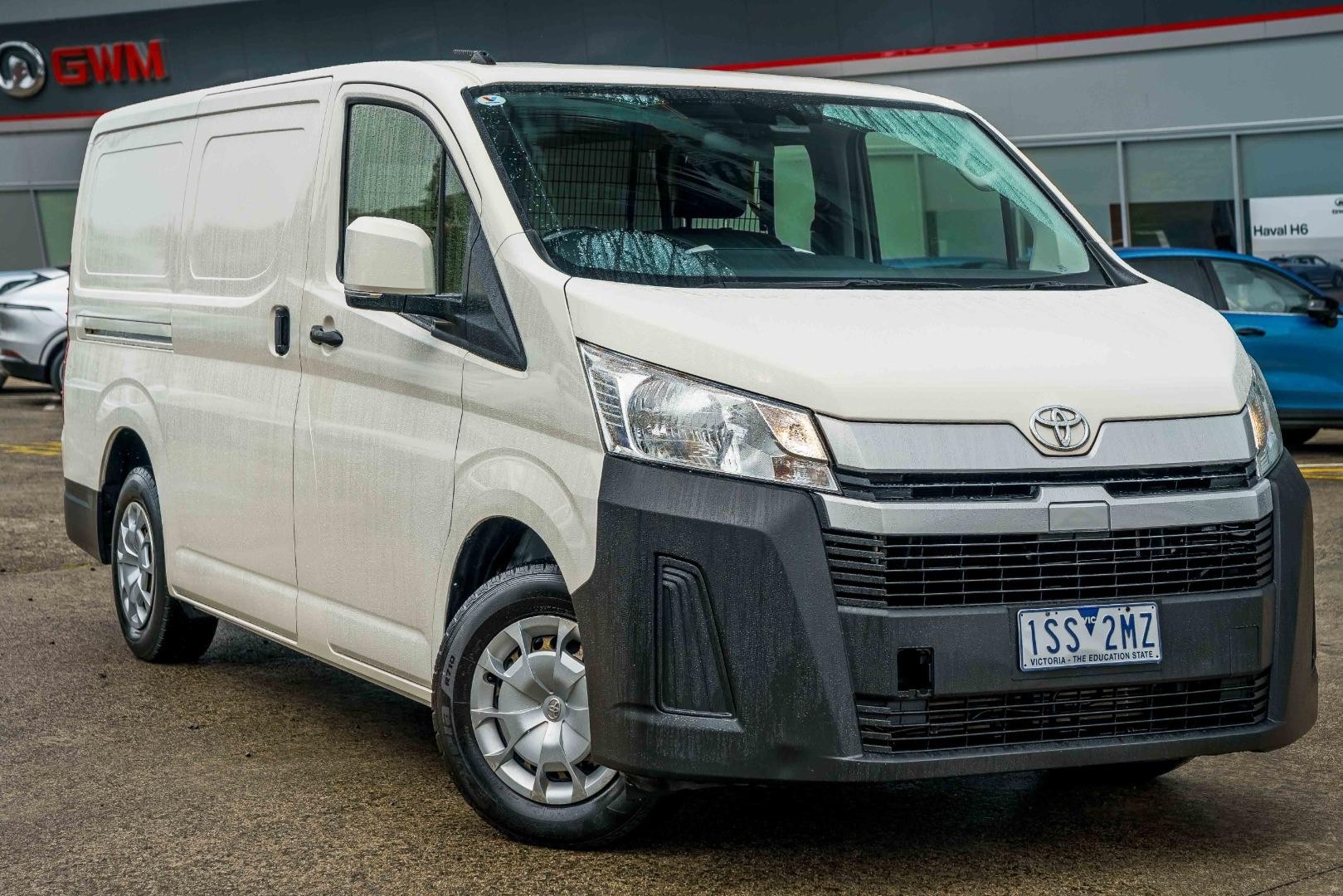Toyota Hiace image 1