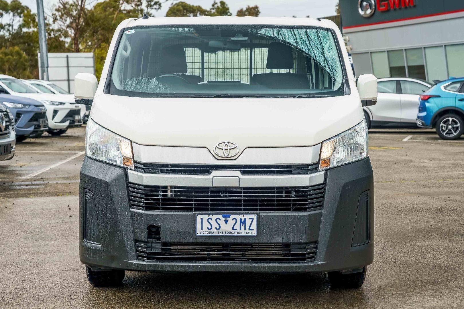 Toyota Hiace image 3
