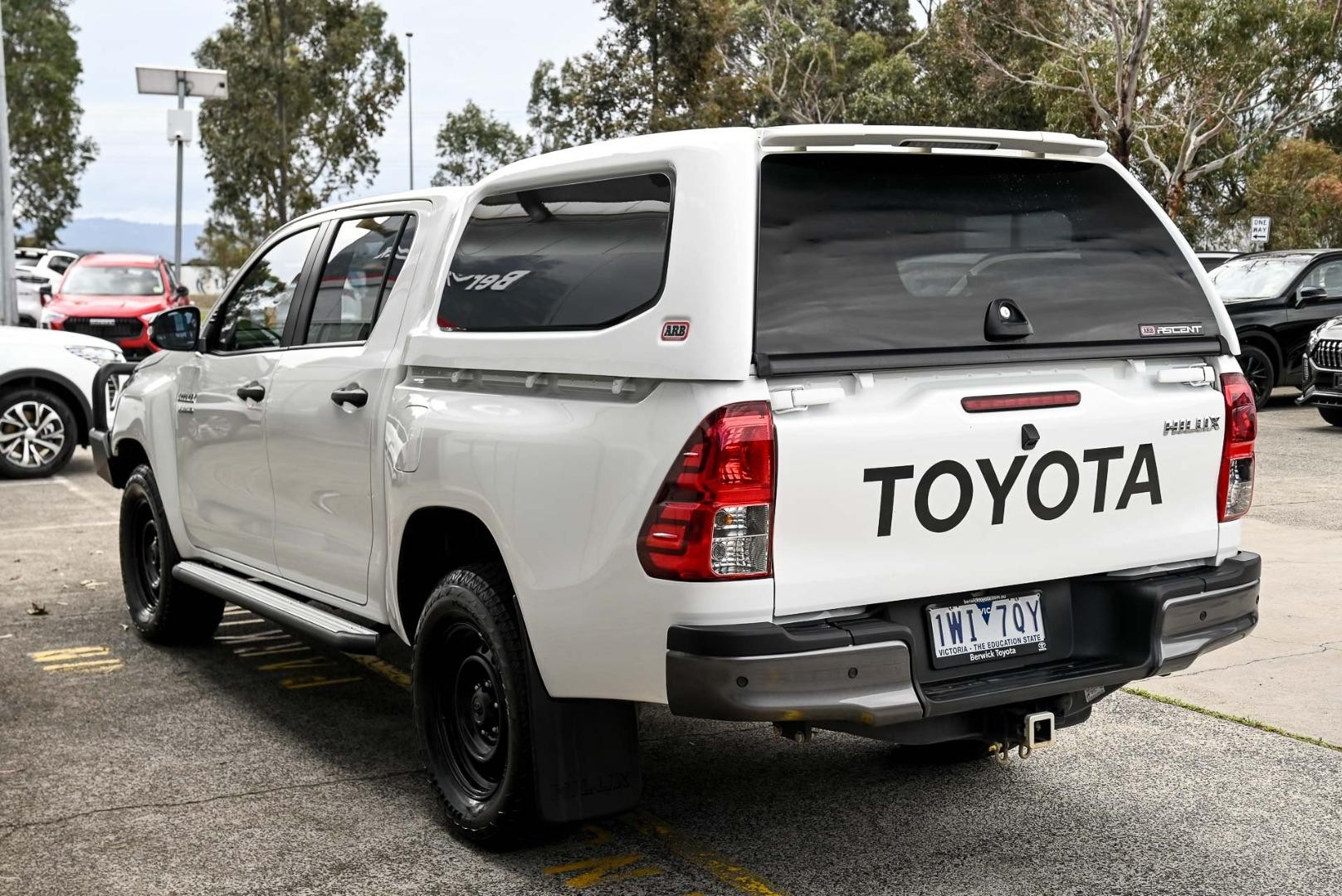 Toyota Hilux image 3