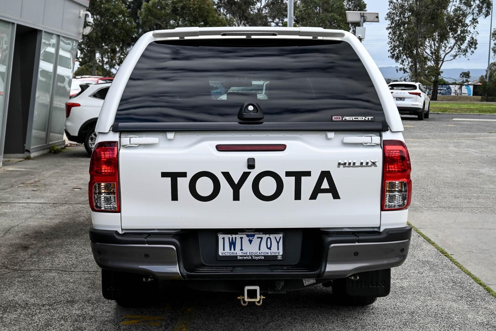 Toyota Hilux image 4