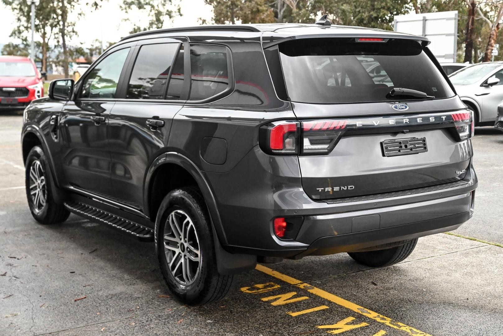 Ford Everest image 3