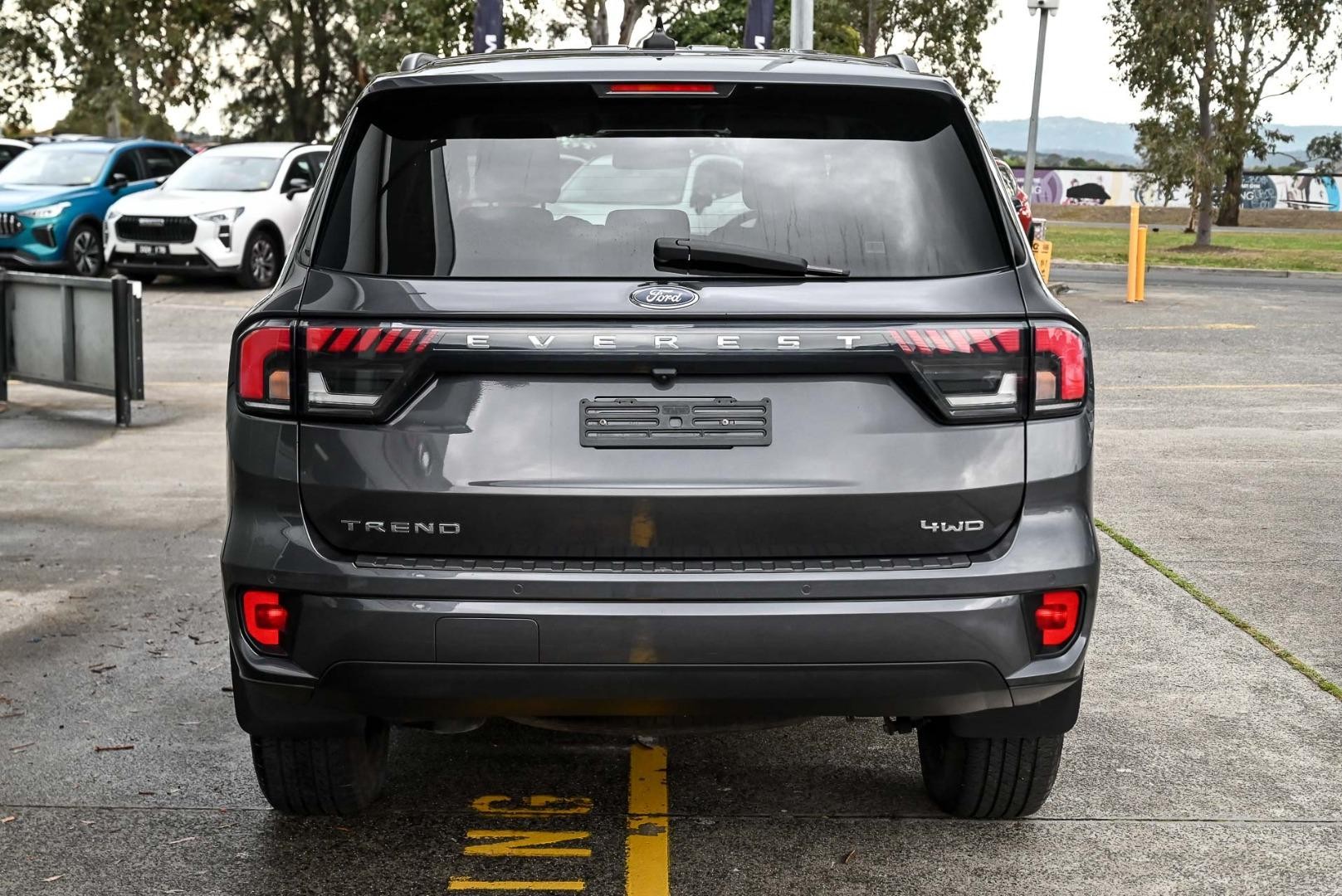 Ford Everest image 4