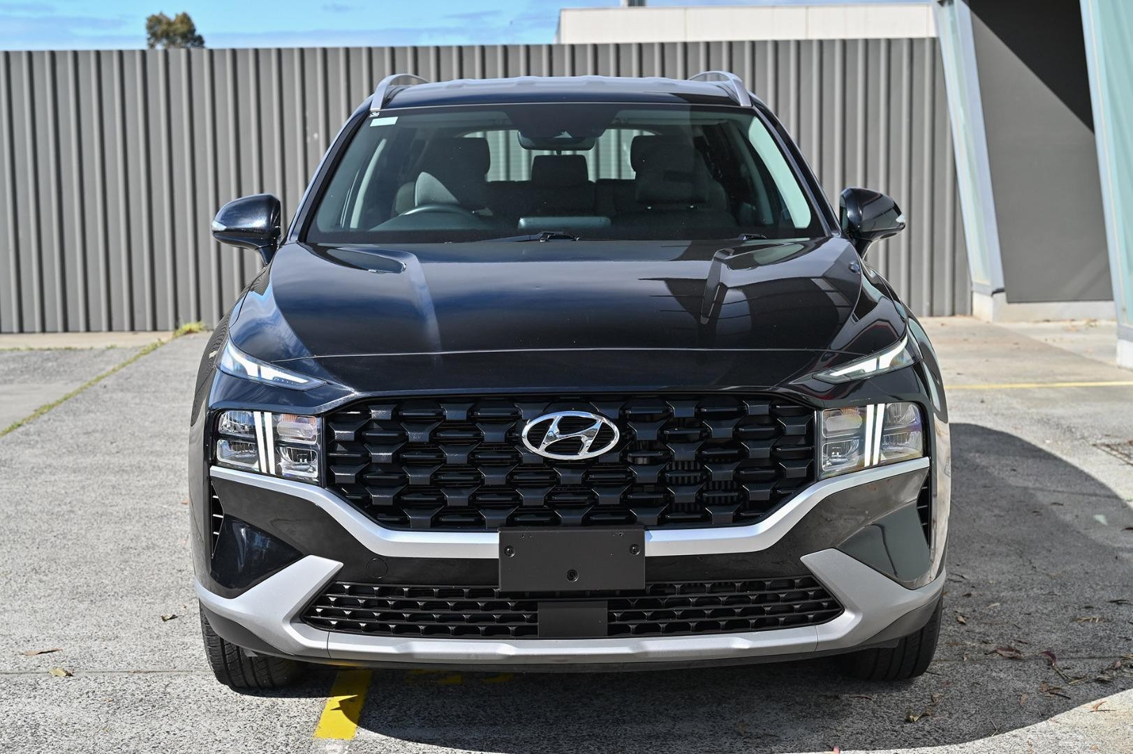 Hyundai Santa Fe image 2