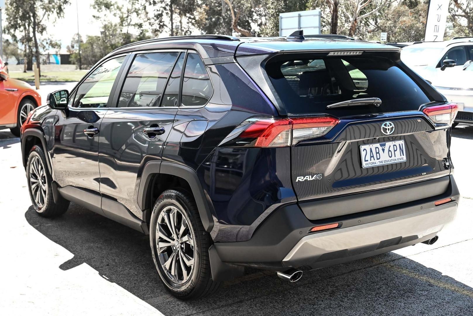Toyota Rav4 image 3