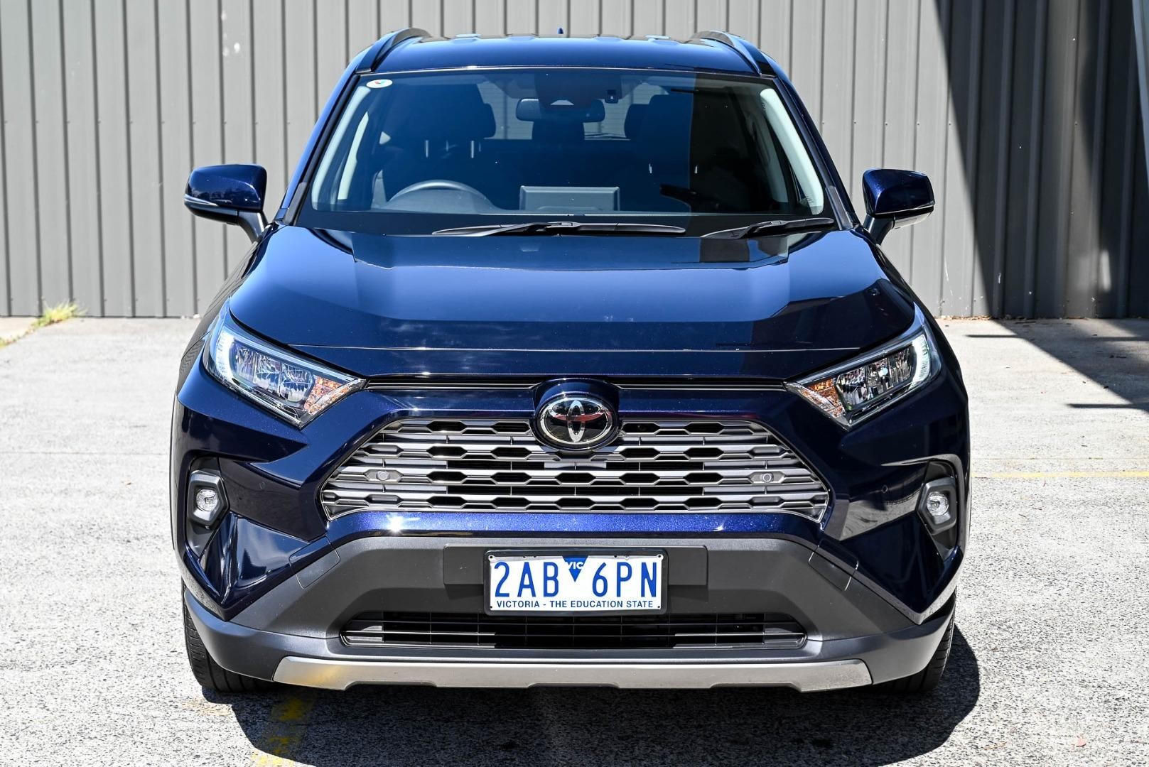 Toyota Rav4 image 2