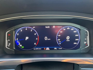 https://dvg-vehicle-assets.s3.amazonaws.com/147618/8pzfivjkz0hdpshalsgzy571i.jpg
