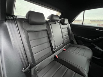 https://dvg-vehicle-assets.s3.amazonaws.com/170463/biemry8bx5vkl7hiqma59pr5.jpg