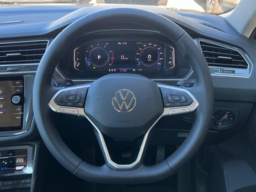 https://dvg-vehicle-assets.s3.amazonaws.com/173741/9tsxhuapkku8jmcezyctlpq9v.jpg