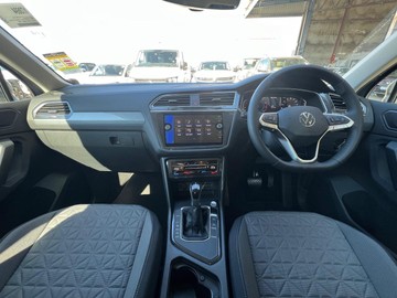 https://dvg-vehicle-assets.s3.amazonaws.com/173741/din50aq147zcvipve6q13wrz9.jpg