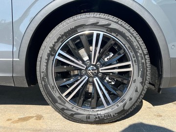https://dvg-vehicle-assets.s3.amazonaws.com/173741/edhv9mjniis2rlvnjc9b5t4j5.jpg