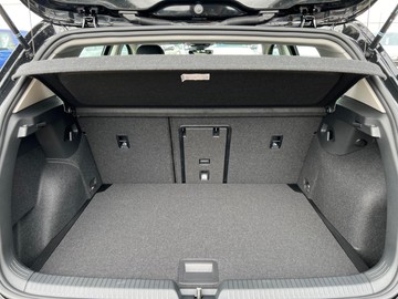 https://dvg-vehicle-assets.s3.amazonaws.com/180592/cnvva7setzhs1i7dhnxq6pyu0.jpg