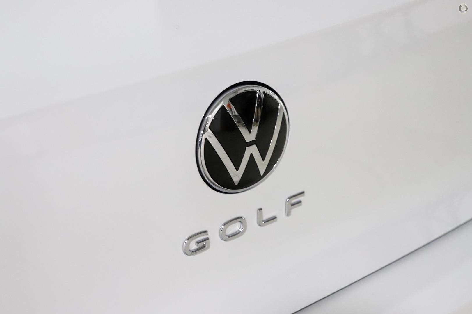 Volkswagen Golf image 4