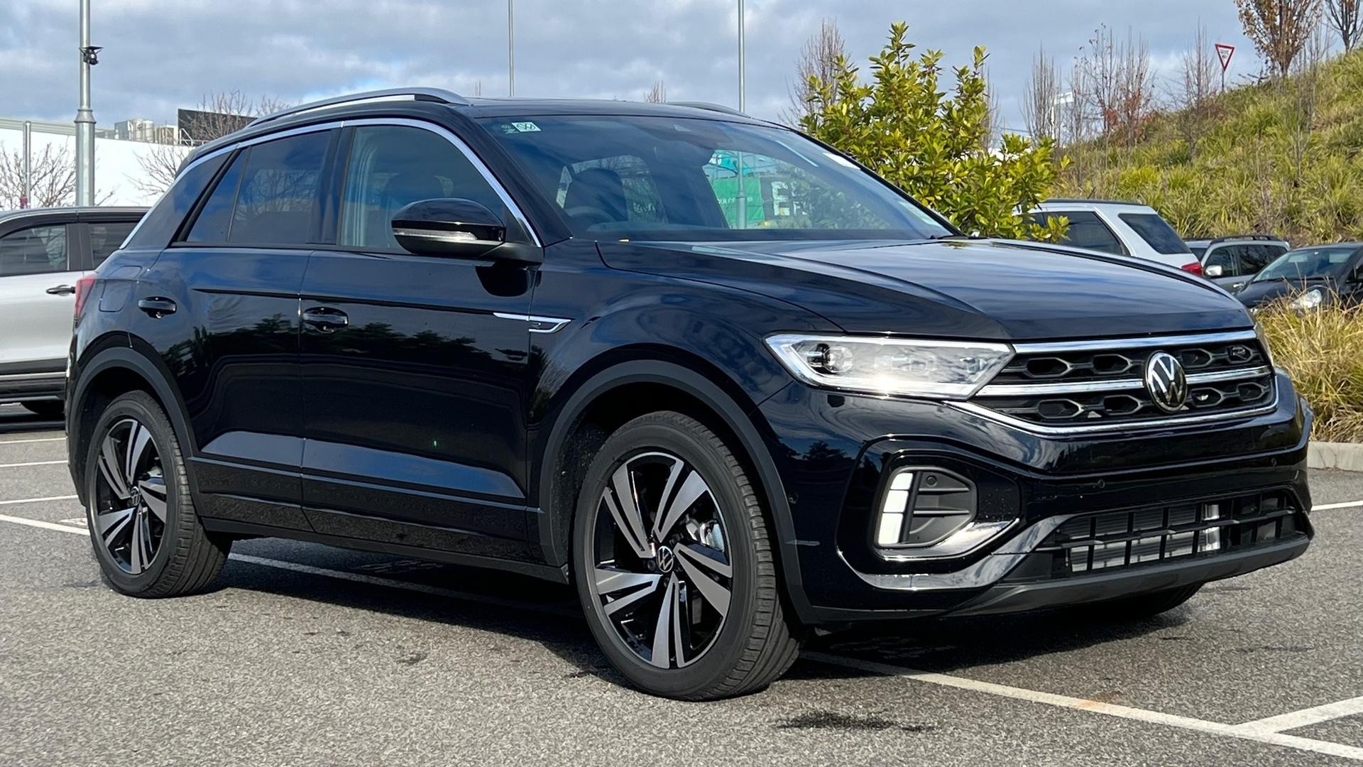 Volkswagen T-roc image 2