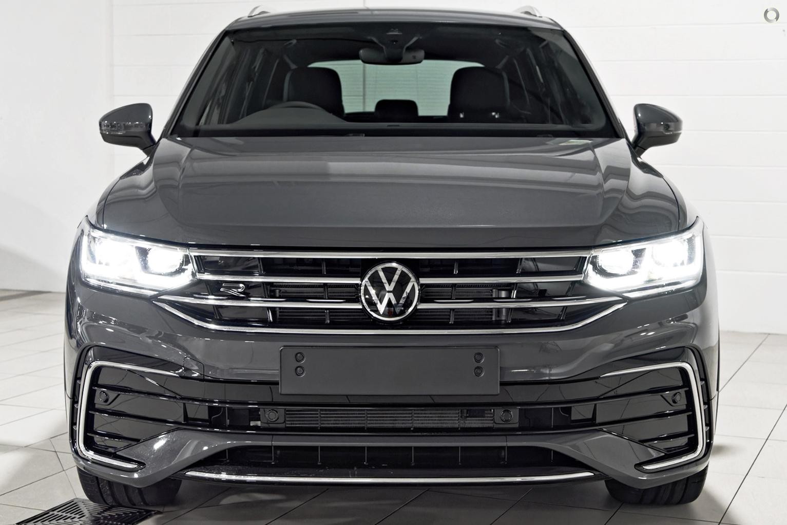 Volkswagen Tiguan image 2