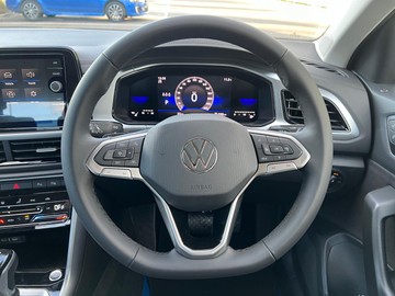 https://dvg-vehicle-assets.s3.amazonaws.com/183284/2qxb1an5u8ic49z7ellhoz6ka.jpg