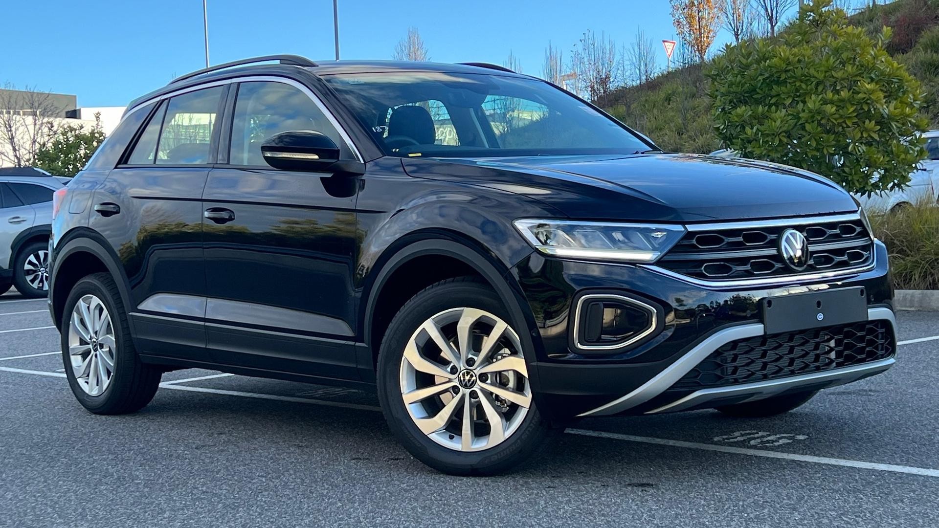 Volkswagen T-roc image 1