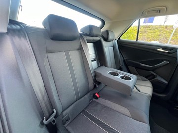https://dvg-vehicle-assets.s3.amazonaws.com/183284/7yoqjy1d12k2uov0mqb0ze8z8.jpg
