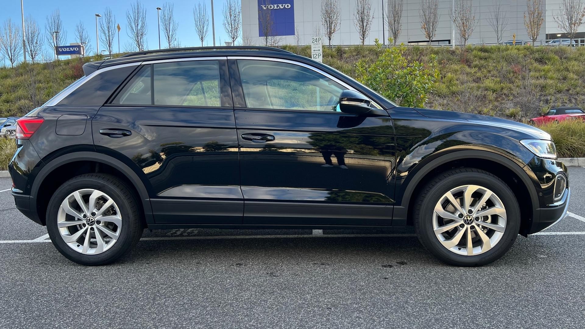 Volkswagen T-roc image 3