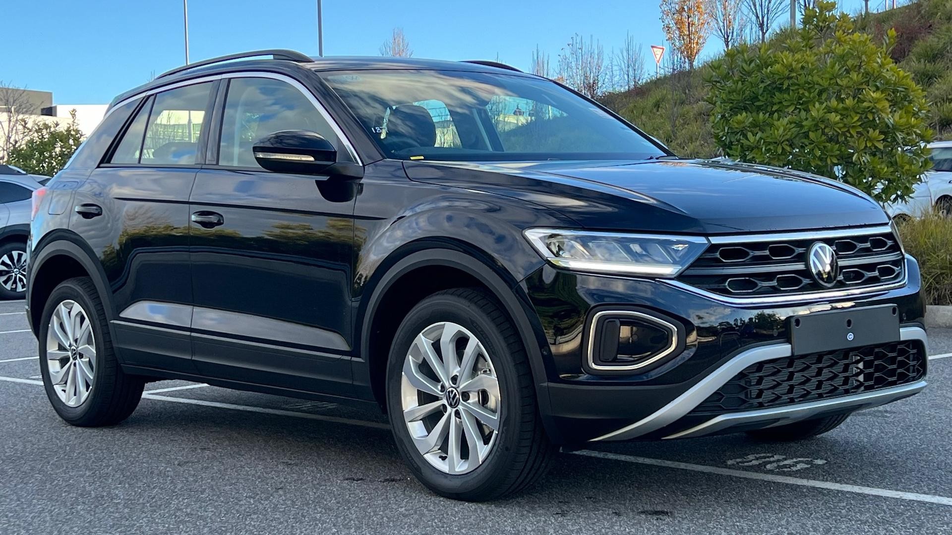 Volkswagen T-roc image 2