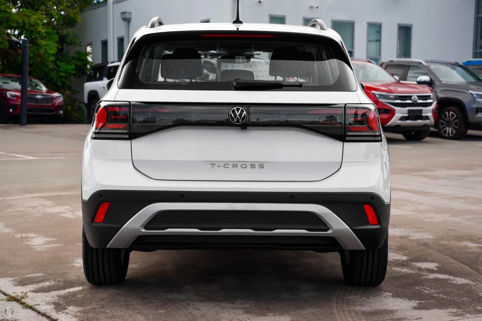 Volkswagen T-cross image 3