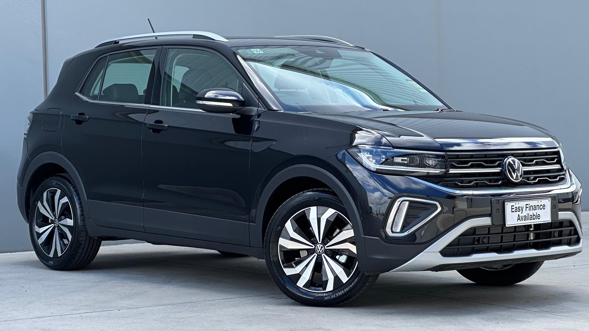 Volkswagen T-cross image 3