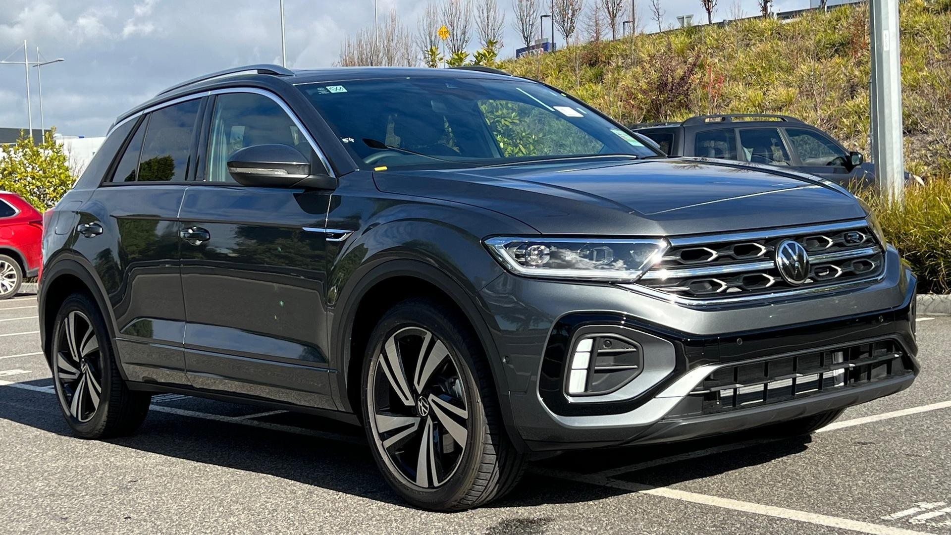 Volkswagen T-roc image 2