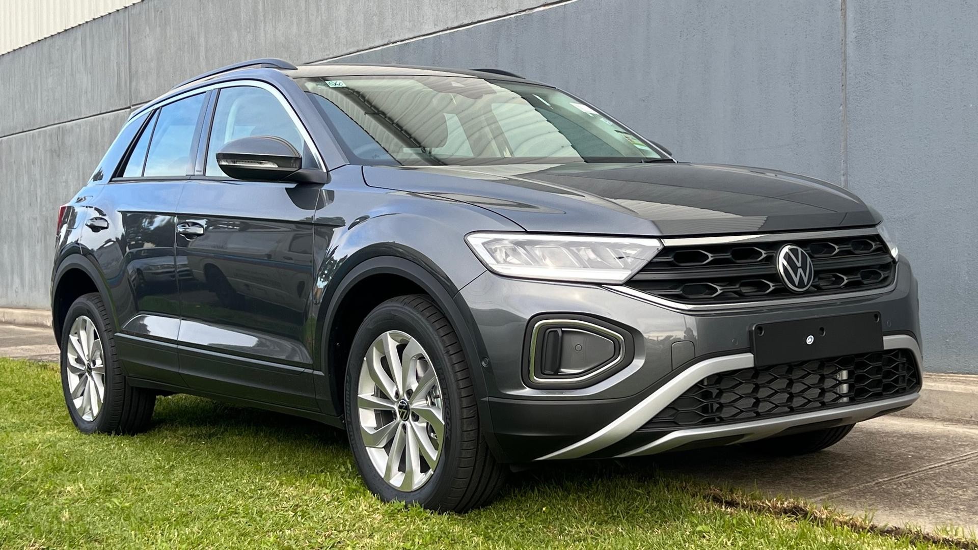 Volkswagen T-roc image 2