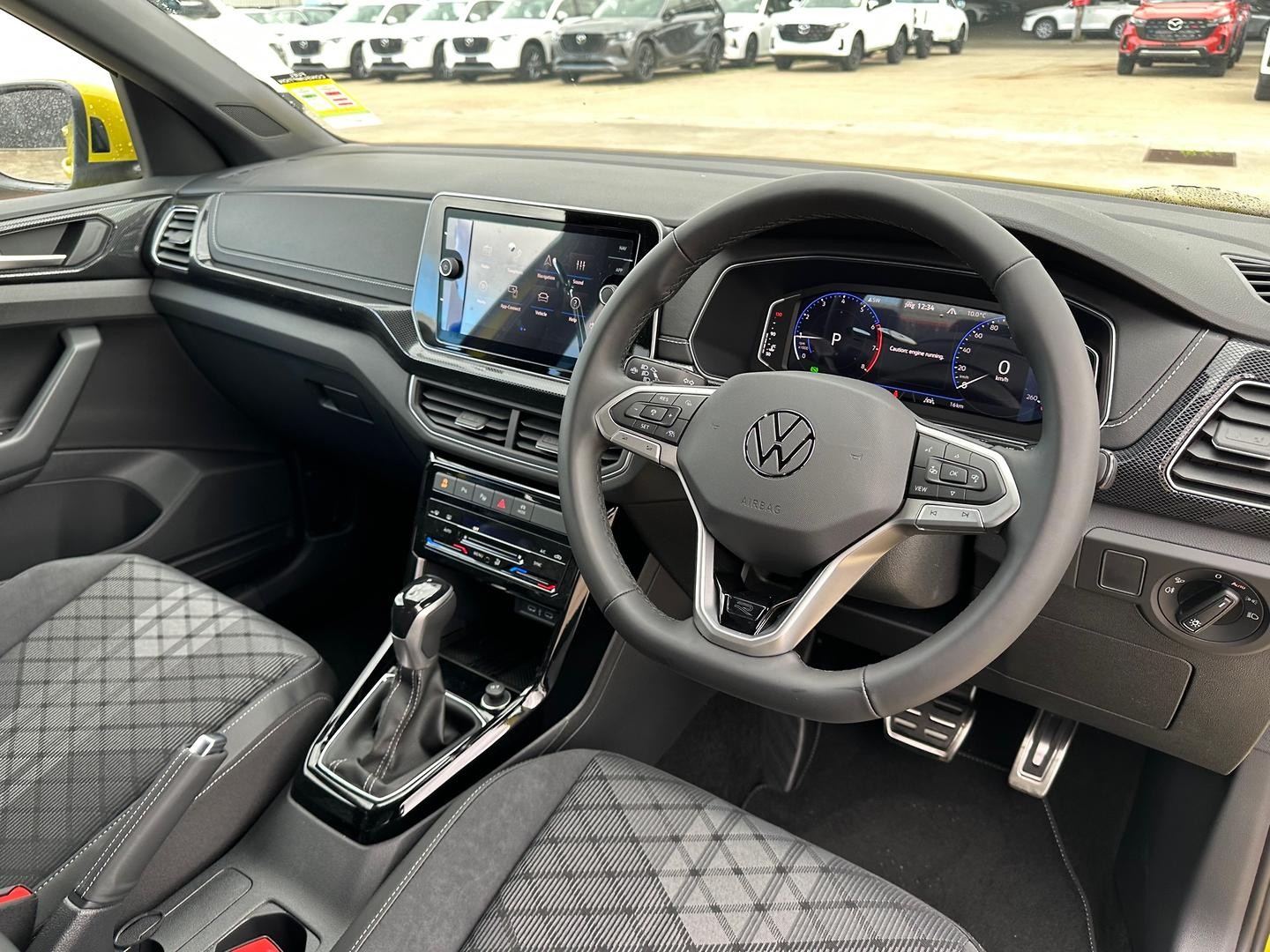 Volkswagen T-cross image 3