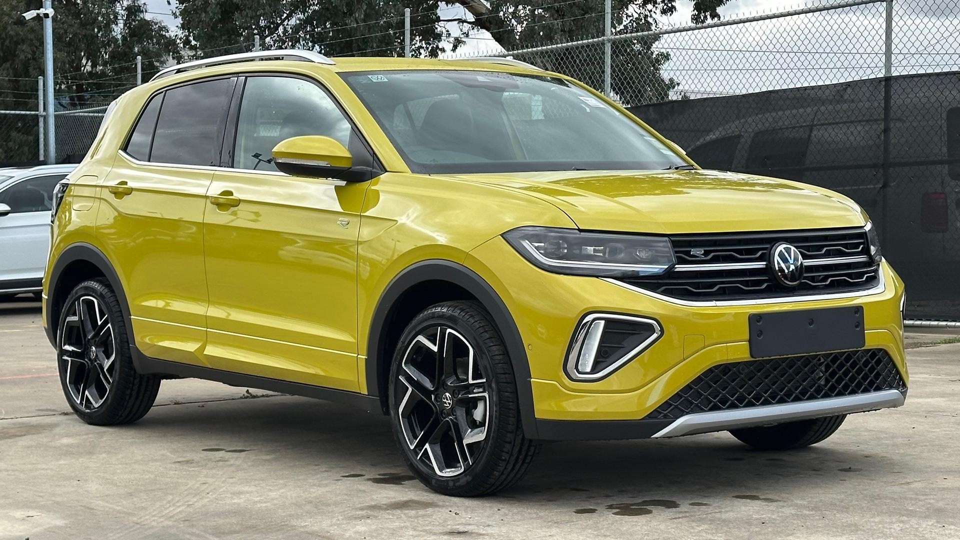 Volkswagen T-cross image 2