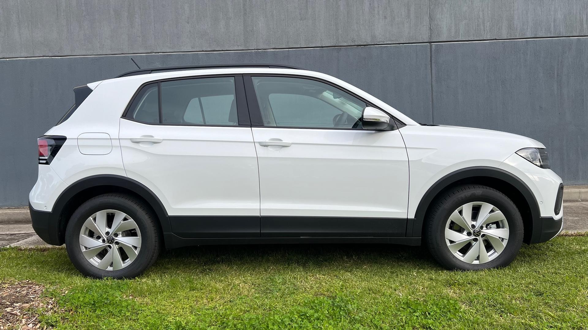 Volkswagen T-cross image 3