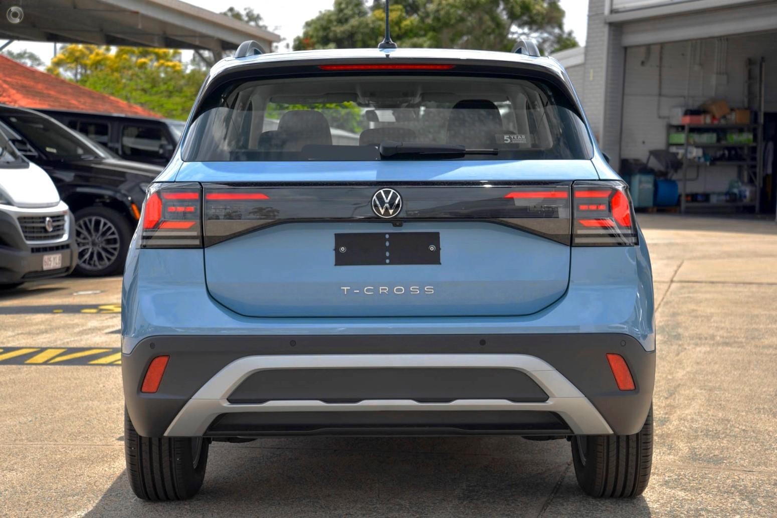 Volkswagen T-cross image 3