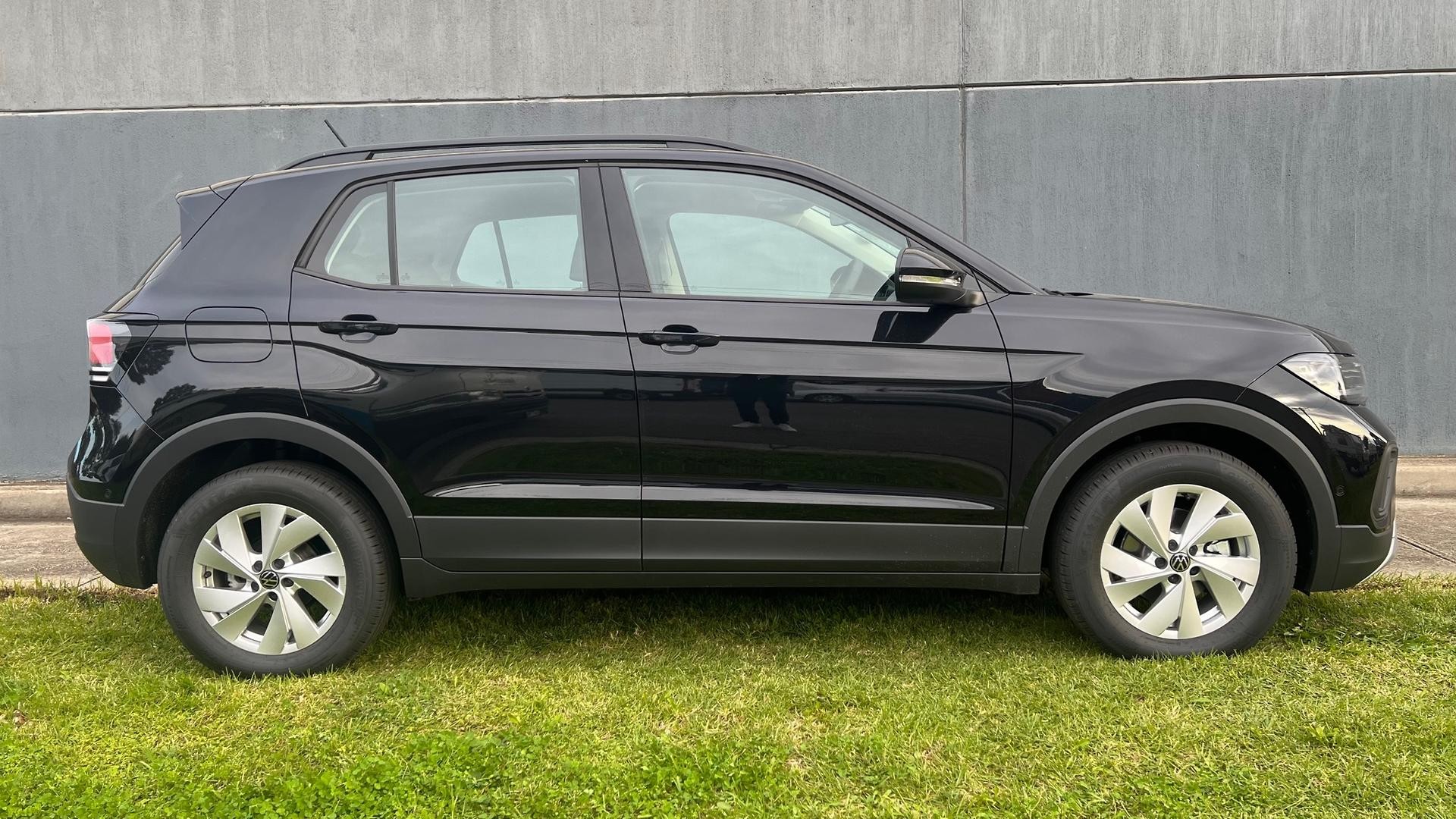 Volkswagen T-cross image 3