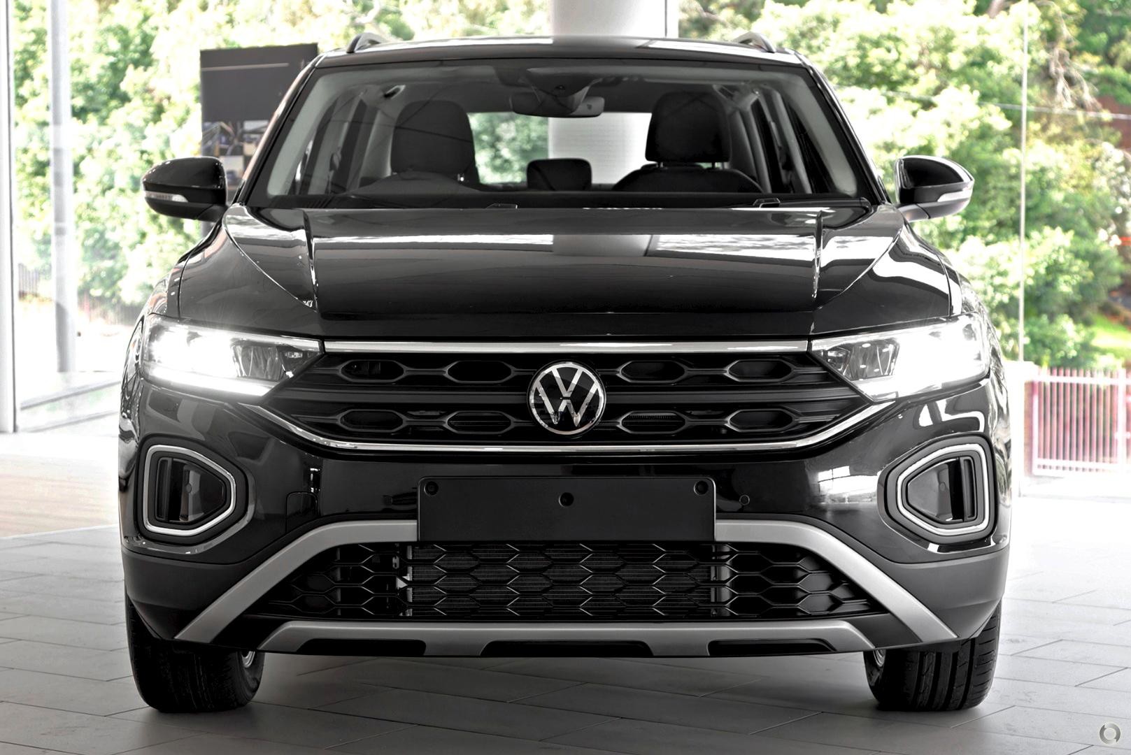 Volkswagen T-roc image 2