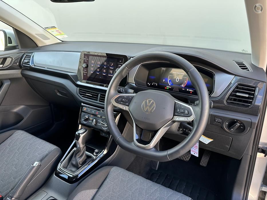 Volkswagen T-cross image 3