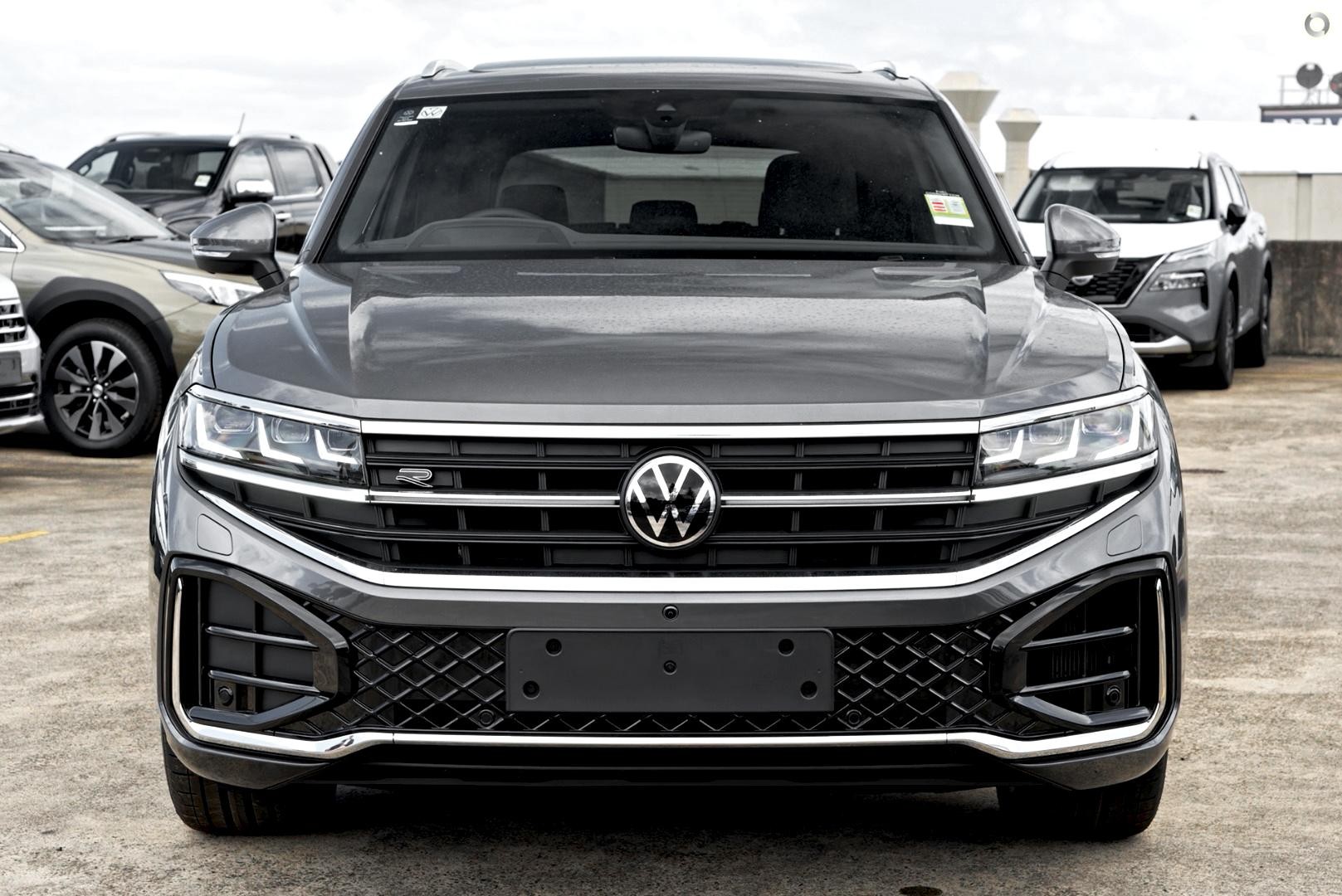 Volkswagen Touareg image 2