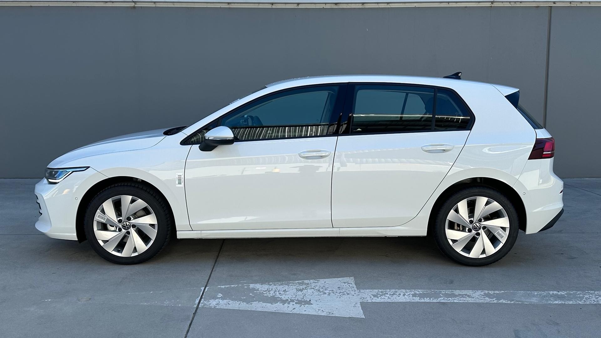 Volkswagen Golf image 4